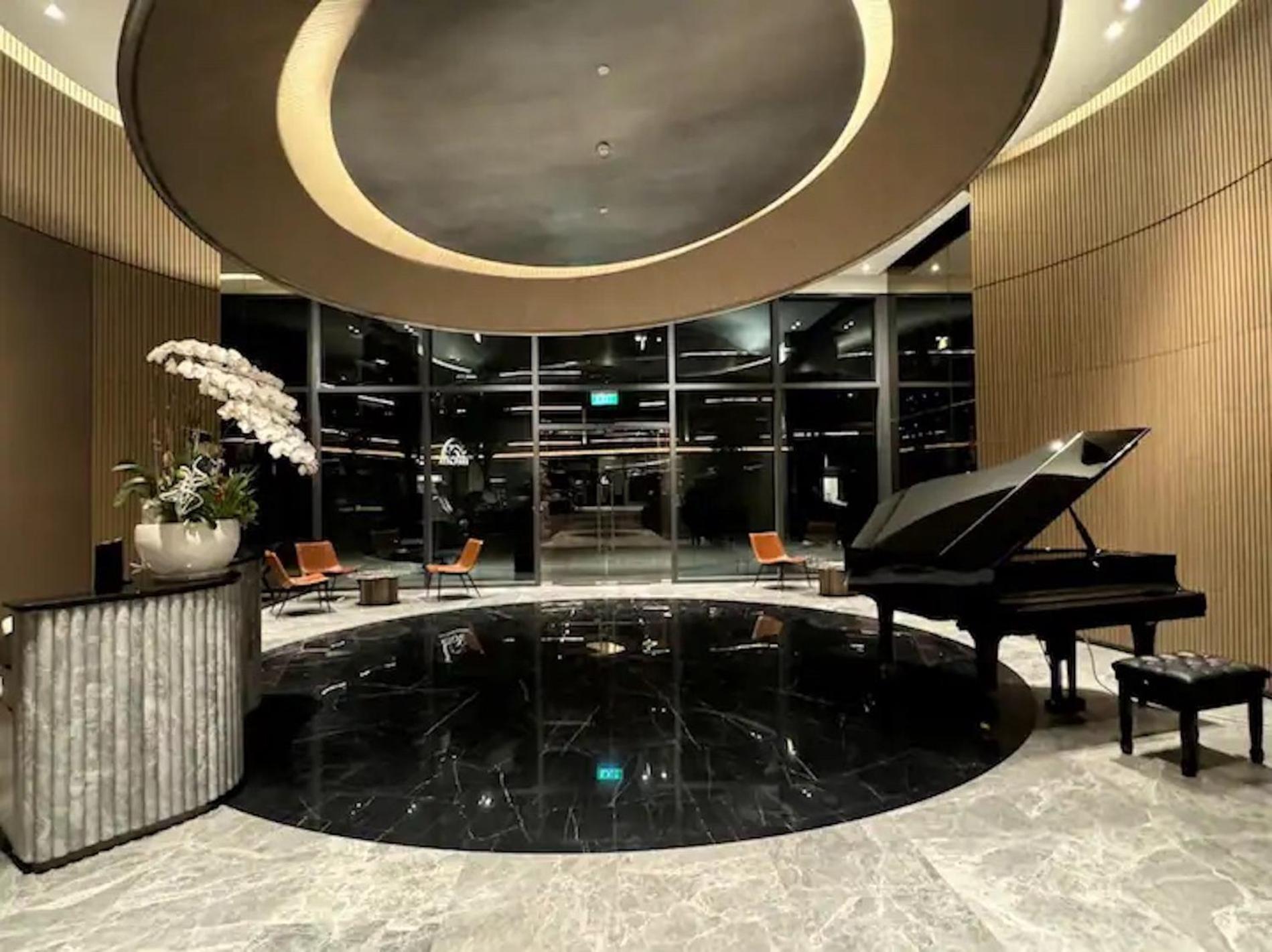 Zo Apartment Opera, Crest, Galleria -Central Saigon -Free Pool-Gym-Sauna Room-Yoga Room Хошимин Экстерьер фото